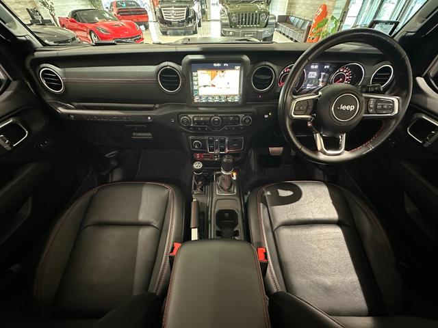 ジープ・ラングラーアンリミテッド ルビコン　リーコン　１年保証付／正規ディーラー車／黒革ヒーター／Ｃａｒｐｌａｙ／フルセグ／ステアリングヒーター／ヒッチメンバー／ＢＳＭ／ＥＴＣ／社外前後バンパー／前後ソナー／前＆横＆後カメラ／純正１７ｉｎｃｈＡＷ（31枚目）