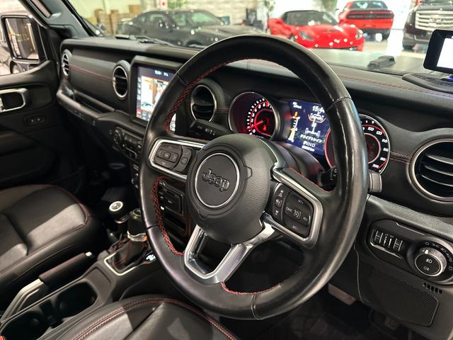 ジープ・ラングラーアンリミテッド ルビコン　リーコン　１年保証付／正規ディーラー車／黒革ヒーター／Ｃａｒｐｌａｙ／フルセグ／ステアリングヒーター／ヒッチメンバー／ＢＳＭ／ＥＴＣ／社外前後バンパー／前後ソナー／前＆横＆後カメラ／純正１７ｉｎｃｈＡＷ（34枚目）