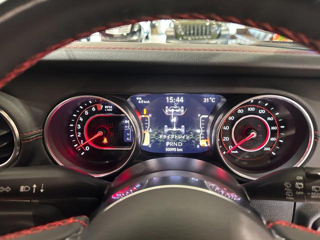 ジープ・ラングラーアンリミテッド ルビコン　リーコン　１年保証付／正規ディーラー車／黒革ヒーター／Ｃａｒｐｌａｙ／フルセグ／ステアリングヒーター／ヒッチメンバー／ＢＳＭ／ＥＴＣ／社外前後バンパー／前後ソナー／前＆横＆後カメラ／純正１７ｉｎｃｈＡＷ（39枚目）