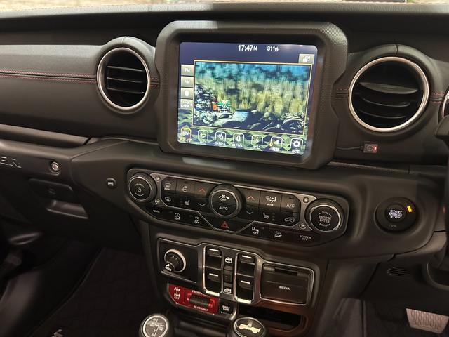 ジープ・ラングラーアンリミテッド ルビコン　リーコン　１年保証付／正規ディーラー車／黒革ヒーター／Ｃａｒｐｌａｙ／フルセグ／ステアリングヒーター／ヒッチメンバー／ＢＳＭ／ＥＴＣ／社外前後バンパー／前後ソナー／前＆横＆後カメラ／純正１７ｉｎｃｈＡＷ（40枚目）
