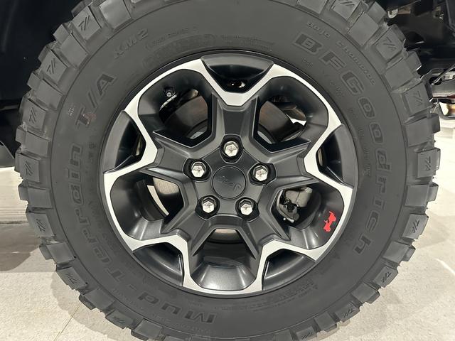 ジープ・ラングラーアンリミテッド ルビコン　リーコン　１年保証付／正規ディーラー車／黒革ヒーター／Ｃａｒｐｌａｙ／フルセグ／ステアリングヒーター／ヒッチメンバー／ＢＳＭ／ＥＴＣ／社外前後バンパー／前後ソナー／前＆横＆後カメラ／純正１７ｉｎｃｈＡＷ（56枚目）