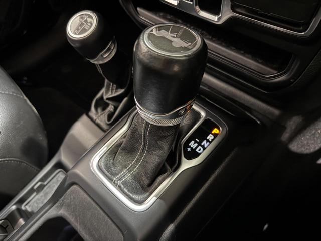 ジープ・ラングラーアンリミテッド サハラ　１年保証付／Ｃａｒｐｌａｙ／ＡＣＣ／黒革ヒーター／１オーナー／ステアリングヒーター／前後ソナー／ＢＳＭ／ＥＴＣ２．０／フロント＆サイド＆バックカメラ／フルセグＴＶ／ＰＵＳＨスタート／純正１８インチＡＷ（52枚目）