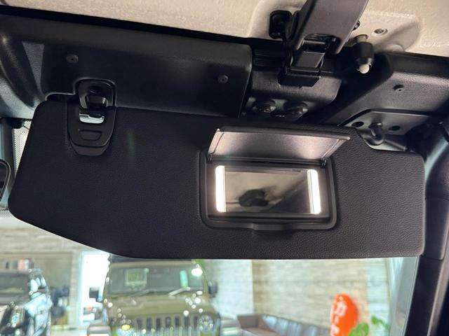 ジープ・ラングラーアンリミテッド サハラ　１年保証付／Ｃａｒｐｌａｙ／ＡＣＣ／黒革ヒーター／１オーナー／ステアリングヒーター／前後ソナー／ＢＳＭ／ＥＴＣ２．０／フロント＆サイド＆バックカメラ／フルセグＴＶ／ＰＵＳＨスタート／純正１８インチＡＷ（60枚目）