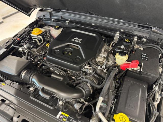ジープ・ラングラーアンリミテッド サハラ　１年保証付／Ｃａｒｐｌａｙ／ＡＣＣ／黒革ヒーター／１オーナー／ステアリングヒーター／前後ソナー／ＢＳＭ／ＥＴＣ２．０／フロント＆サイド＆バックカメラ／フルセグＴＶ／ＰＵＳＨスタート／純正１８インチＡＷ（63枚目）