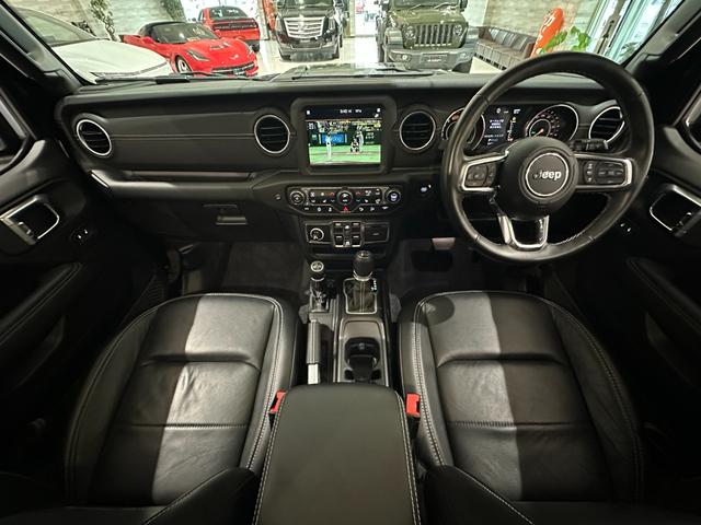 ジープ・ラングラーアンリミテッド サハラ　１年保証付／正規ディーラー車／ワンオーナー／Ｃａｒｐｌａｙ／黒革ヒーター／ステアリングヒーター／Ｂｌｕｅｔｏｏｔｈ＆ＵＳＢ／ＥＴＣ／ＢＳＭ／フルセグ／前後ソナー／前＆横＆後カメラ／純正１８ｉｎｃｈＡＷ（31枚目）