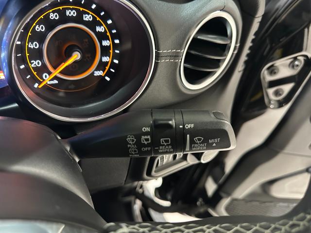 ジープ・ラングラーアンリミテッド サハラ　１年保証付／正規ディーラー車／ワンオーナー／Ｃａｒｐｌａｙ／黒革ヒーター／ステアリングヒーター／Ｂｌｕｅｔｏｏｔｈ＆ＵＳＢ／ＥＴＣ／ＢＳＭ／フルセグ／前後ソナー／前＆横＆後カメラ／純正１８ｉｎｃｈＡＷ（38枚目）