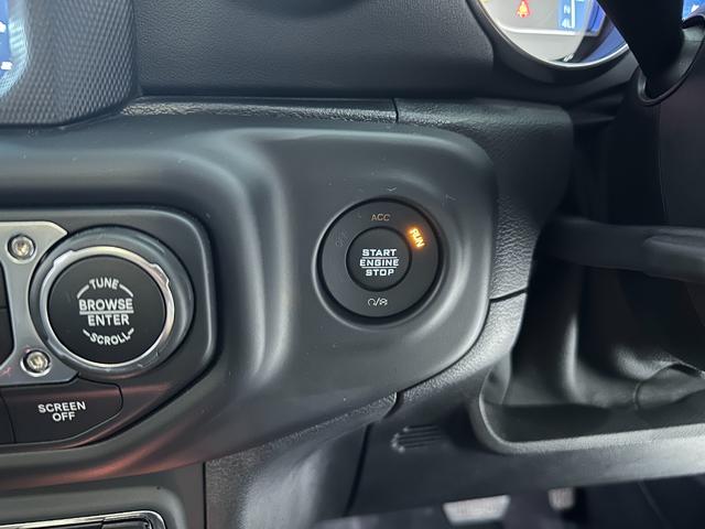 ジープ・ラングラーアンリミテッド サハラ　１年保証付／正規ディーラー車／ワンオーナー／Ｃａｒｐｌａｙ／黒革ヒーター／ステアリングヒーター／Ｂｌｕｅｔｏｏｔｈ＆ＵＳＢ／ＥＴＣ／ＢＳＭ／フルセグ／前後ソナー／前＆横＆後カメラ／純正１８ｉｎｃｈＡＷ（51枚目）