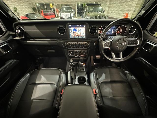 ジープ・ラングラーアンリミテッド サハラ　１年保証付／正規ディーラー車／ワンオーナー／Ｃａｒｐｌａｙ／黒革ヒーター／ステアリングヒーター／Ｍｏｐａｒ２インチリフトアップ／ＲＡＮＣＨショック／フルセグ／ＥＴＣ／前後ソナー／純正１８ｉｎｃｈＡＷ（30枚目）