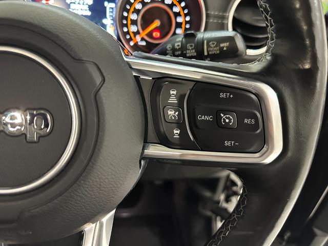 ジープ・ラングラーアンリミテッド サハラ　１年保証付／正規ディーラー車／ワンオーナー／Ｃａｒｐｌａｙ／黒革ヒーター／ステアリングヒーター／Ｍｏｐａｒ２インチリフトアップ／ＲＡＮＣＨショック／フルセグ／ＥＴＣ／前後ソナー／純正１８ｉｎｃｈＡＷ（35枚目）