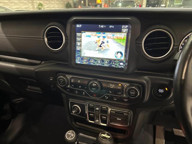 ジープ・ラングラーアンリミテッド サハラ　１年保証付／正規ディーラー車／ワンオーナー／Ｃａｒｐｌａｙ／黒革ヒーター／ステアリングヒーター／Ｍｏｐａｒ２インチリフトアップ／ＲＡＮＣＨショック／フルセグ／ＥＴＣ／前後ソナー／純正１８ｉｎｃｈＡＷ（39枚目）