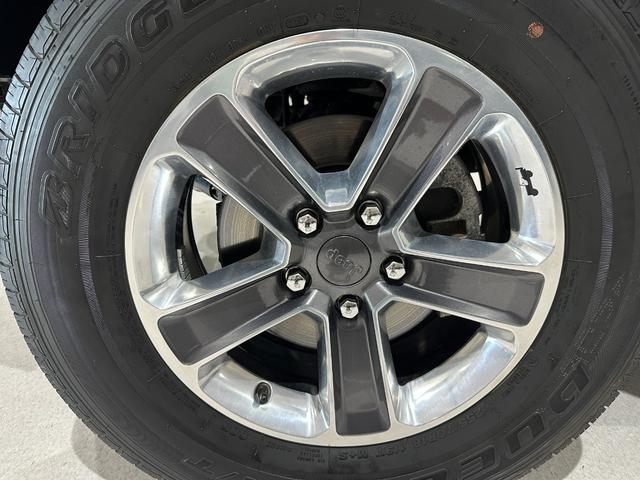 ジープ・ラングラーアンリミテッド サハラ　１年保証付／正規ディーラー車／ワンオーナー／Ｃａｒｐｌａｙ／黒革ヒーター／ステアリングヒーター／Ｍｏｐａｒ２インチリフトアップ／ＲＡＮＣＨショック／フルセグ／ＥＴＣ／前後ソナー／純正１８ｉｎｃｈＡＷ（55枚目）
