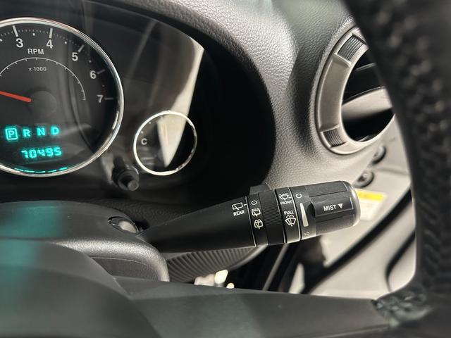 ジープ・ラングラーアンリミテッド スポーツ　１年保証付／正規ディーラー車／リフトアップ／社外フロントバンパー／ＬＥＤヘッドライト／フルセグ／前＆横＆後カメラ／ＥＴＣ／Ｂｌｕｅｔｏｏｔｈ＆ＵＳＢ／ＦＵＥＬ１７ｉｎｃｈＡＷ（41枚目）