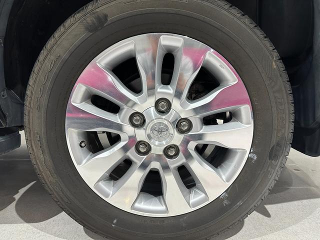 セコイア ＳＲ５　１年保証付／新車並行／走行証明／サンルーフ／フルセグ／フリップダウンモニター／ＥＴＣ／前＆横＆後カメラ／Ｂｌｕｅｔｏｏｔｈ／シートヒーター／キーレス／フォグライト／純正２０ｉｎｃｈＡＷ（57枚目）