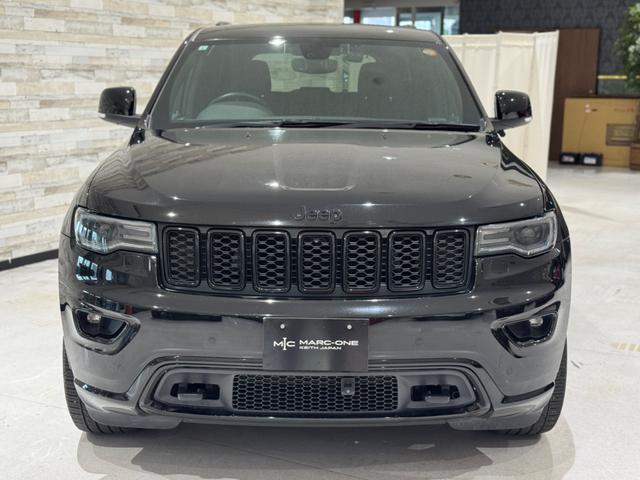 ジープ・グランドチェロキー アルティテュード　１年保証付／限定車／Ａｐｐｌｅｃａｒｐｌａｙ／ハーフレザー／シートヒーター／エアサス／ＤＳＲＣ／クルーズコントロール／フルセグ／前後ソナー／フロント＆サイド＆バックカメラ／ＰＵＳＨスタート／純２０ＡＷ（9枚目）