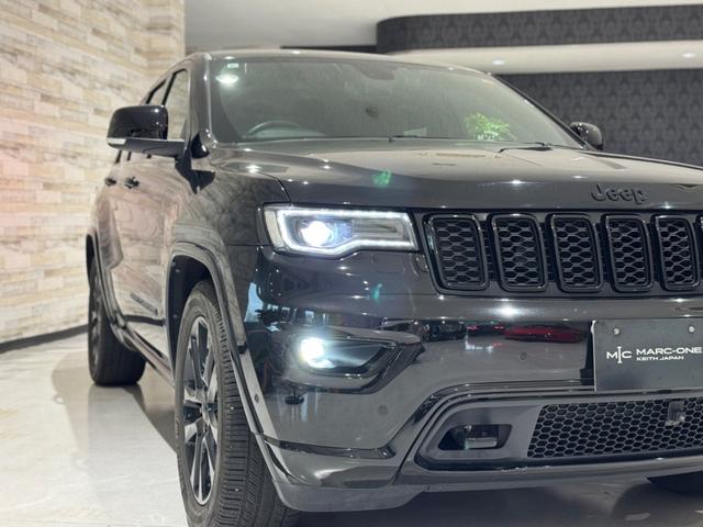 ジープ・グランドチェロキー アルティテュード　１年保証付／限定車／Ａｐｐｌｅｃａｒｐｌａｙ／ハーフレザー／シートヒーター／エアサス／ＤＳＲＣ／クルーズコントロール／フルセグ／前後ソナー／フロント＆サイド＆バックカメラ／ＰＵＳＨスタート／純２０ＡＷ（14枚目）