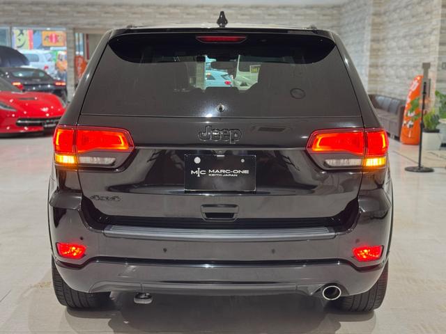 ジープ・グランドチェロキー アルティテュード　１年保証付／限定車／Ａｐｐｌｅｃａｒｐｌａｙ／ハーフレザー／シートヒーター／エアサス／ＤＳＲＣ／クルーズコントロール／フルセグ／前後ソナー／フロント＆サイド＆バックカメラ／ＰＵＳＨスタート／純２０ＡＷ（19枚目）