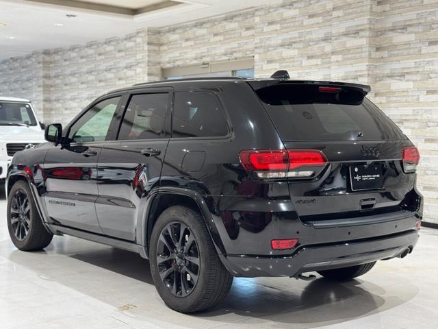 ジープ・グランドチェロキー アルティテュード　１年保証付／限定車／Ａｐｐｌｅｃａｒｐｌａｙ／ハーフレザー／シートヒーター／エアサス／ＤＳＲＣ／クルーズコントロール／フルセグ／前後ソナー／フロント＆サイド＆バックカメラ／ＰＵＳＨスタート／純２０ＡＷ（20枚目）
