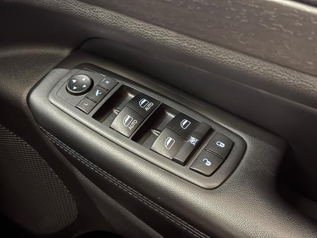 ジープ・グランドチェロキー アルティテュード　１年保証付／限定車／Ａｐｐｌｅｃａｒｐｌａｙ／ハーフレザー／シートヒーター／エアサス／ＤＳＲＣ／クルーズコントロール／フルセグ／前後ソナー／フロント＆サイド＆バックカメラ／ＰＵＳＨスタート／純２０ＡＷ（60枚目）