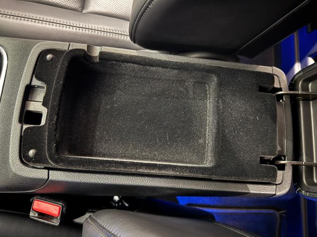 ダッジ・デュランゴ シタデル　１年保証付／新車並行車／１オーナー／Ａｕｔｏｃｈｅｃｋ／社外ナビ／サブウーファー／Ｆダウンモニター／黒革／ヒーター＆エアコン／Ｆ＆Ｓ＆Ｂカメ／ＢＴ／ＥＴＣ／電動リアゲート／リアソナー／純２０ＡＷ（48枚目）