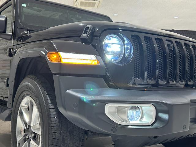 ジープ・ラングラーアンリミテッド サハラ　ローンチエディション　１年保証付／Ｃａｒｐｌａｙ／黒革ヒーター／フルセグ／ステアリングヒーター／ＥＴＣ／ＢＳＭ／前後ソナー／前＆横＆後カメラ／Ｂｌｕｅｔｏｏｔｈ＆ＵＳＢ／フォグライト／ＰＵＳＨスタート／純正１８ｉｎｃｈＡＷ（16枚目）