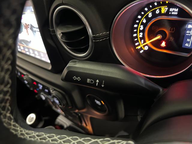 ジープ・ラングラーアンリミテッド サハラ　ローンチエディション　１年保証付／Ｃａｒｐｌａｙ／黒革ヒーター／フルセグ／ステアリングヒーター／ＥＴＣ／ＢＳＭ／前後ソナー／前＆横＆後カメラ／Ｂｌｕｅｔｏｏｔｈ＆ＵＳＢ／フォグライト／ＰＵＳＨスタート／純正１８ｉｎｃｈＡＷ（37枚目）