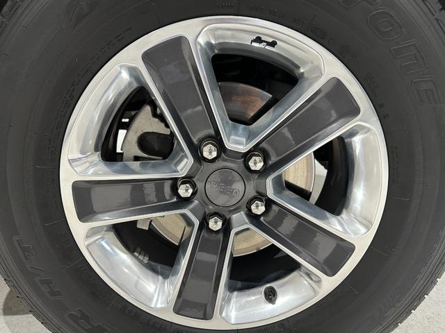 ジープ・ラングラーアンリミテッド サハラ　ローンチエディション　１年保証付／Ｃａｒｐｌａｙ／黒革ヒーター／フルセグ／ステアリングヒーター／ＥＴＣ／ＢＳＭ／前後ソナー／前＆横＆後カメラ／Ｂｌｕｅｔｏｏｔｈ＆ＵＳＢ／フォグライト／ＰＵＳＨスタート／純正１８ｉｎｃｈＡＷ（57枚目）