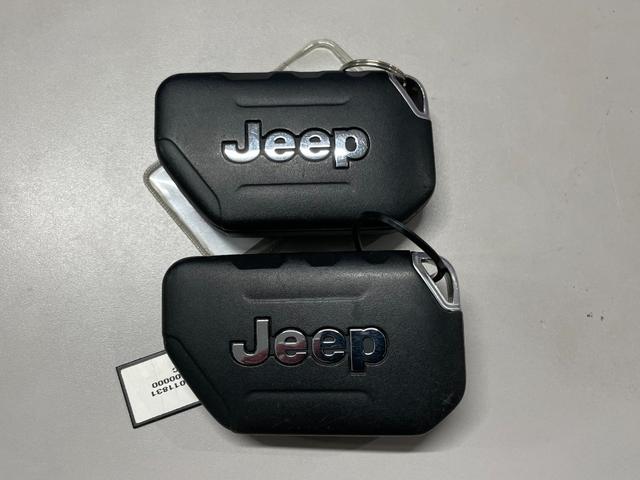 ジープ・ラングラーアンリミテッド サハラ　ローンチエディション　１年保証付／Ｃａｒｐｌａｙ／黒革ヒーター／フルセグ／ステアリングヒーター／ＥＴＣ／ＢＳＭ／前後ソナー／前＆横＆後カメラ／Ｂｌｕｅｔｏｏｔｈ＆ＵＳＢ／フォグライト／ＰＵＳＨスタート／純正１８ｉｎｃｈＡＷ（62枚目）