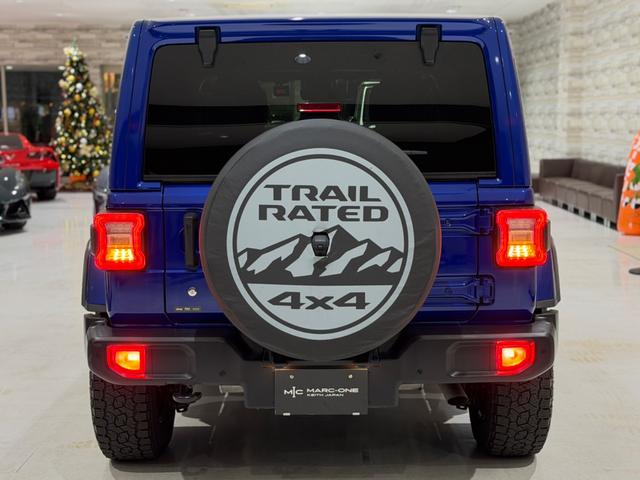 ジープ・ラングラーアンリミテッド サハラ　１年保証付／Ａｐｐｌｅｃａｒｐｌａｙ／黒革シート／シートヒーター付／ＡＣＣ／ＥＴＣ２．０／前後ソナー／ステアリングヒーター／Ｆ＆Ｂカメラ／純正１８ＡＷ（18枚目）