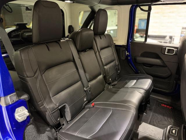 ジープ・ラングラーアンリミテッド サハラ　１年保証付／Ａｐｐｌｅｃａｒｐｌａｙ／黒革シート／シートヒーター付／ＡＣＣ／ＥＴＣ２．０／前後ソナー／ステアリングヒーター／Ｆ＆Ｂカメラ／純正１８ＡＷ（24枚目）