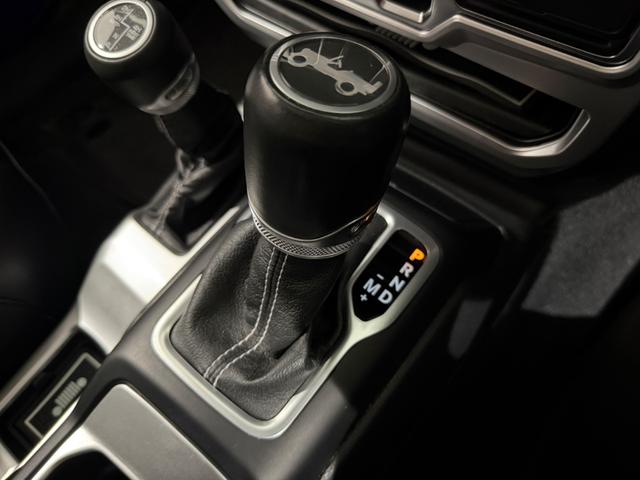 ジープ・ラングラーアンリミテッド サハラ　１年保証付／Ａｐｐｌｅｃａｒｐｌａｙ／黒革シート／シートヒーター付／ＡＣＣ／ＥＴＣ２．０／前後ソナー／ステアリングヒーター／Ｆ＆Ｂカメラ／純正１８ＡＷ（49枚目）