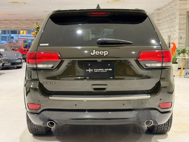 ジープ・グランドチェロキー ７５ｔｈアニバーサリーエディション　１年保証付／８０台限定車／黒ベージュ革パワーシート／シートヒーター／ステアリングヒーター／フルセグ／ＥＴＣ／ＡＣＣ／ＢＳＭ／エアサス／Ｂｌｕｅｔｏｏｔｈ＆ＵＳＢ／前＆横＆後カメラ／純正２０ｉｎｃｈＡＷ（18枚目）