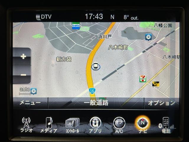 ジープ・グランドチェロキー ７５ｔｈアニバーサリーエディション　１年保証付／８０台限定車／黒ベージュ革パワーシート／シートヒーター／ステアリングヒーター／フルセグ／ＥＴＣ／ＡＣＣ／ＢＳＭ／エアサス／Ｂｌｕｅｔｏｏｔｈ＆ＵＳＢ／前＆横＆後カメラ／純正２０ｉｎｃｈＡＷ（41枚目）