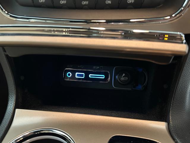 ジープ・グランドチェロキー ７５ｔｈアニバーサリーエディション　１年保証付／８０台限定車／黒ベージュ革パワーシート／シートヒーター／ステアリングヒーター／フルセグ／ＥＴＣ／ＡＣＣ／ＢＳＭ／エアサス／Ｂｌｕｅｔｏｏｔｈ＆ＵＳＢ／前＆横＆後カメラ／純正２０ｉｎｃｈＡＷ（48枚目）