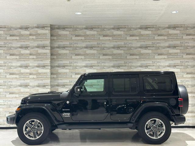 ジープ・ラングラーアンリミテッド サハラ　１年保証付／Ｃａｒｐｌａｙ／黒革シート／シートヒーター／ステアリングヒーター／フルセグ／Ｂｌｕｅｔｏｏｔｈ＆ＵＳＢ／前後ソナー／前＆横＆後カメラ／ＥＴＣ／ＢＳＭ／ＡＣＣ／純正１８ｉｎｃｈＡＷ（22枚目）