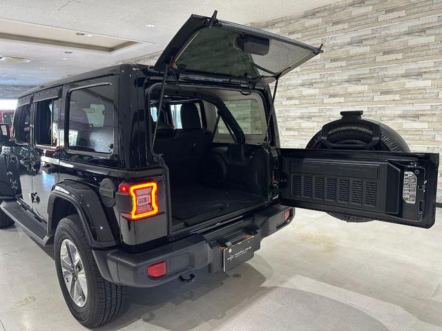 ジープ・ラングラーアンリミテッド サハラ　１年保証付／Ｃａｒｐｌａｙ／黒革シート／シートヒーター／ステアリングヒーター／フルセグ／Ｂｌｕｅｔｏｏｔｈ＆ＵＳＢ／前後ソナー／前＆横＆後カメラ／ＥＴＣ／ＢＳＭ／ＡＣＣ／純正１８ｉｎｃｈＡＷ（28枚目）