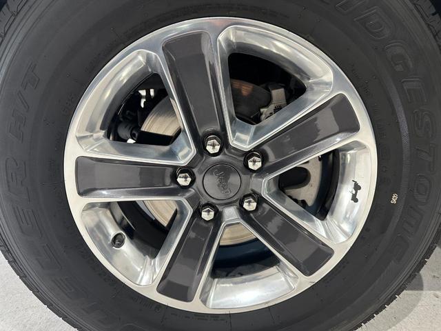ジープ・ラングラーアンリミテッド サハラ　１年保証付／Ｃａｒｐｌａｙ／黒革シート／シートヒーター／ステアリングヒーター／フルセグ／Ｂｌｕｅｔｏｏｔｈ＆ＵＳＢ／前後ソナー／前＆横＆後カメラ／ＥＴＣ／ＢＳＭ／ＡＣＣ／純正１８ｉｎｃｈＡＷ（59枚目）
