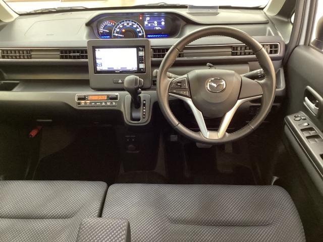 デュアルエアバックが万が一の衝突時に乗員の衝撃を和らげてくれます。またＡＢＳで滑りやすい路面でも安定したブレーキ性能を発揮してくれます。