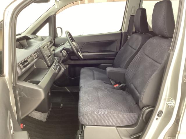 助手席の状態も言う事なし！室内気になる臭いもありません！！