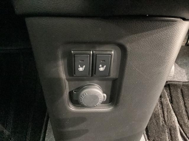 シートヒーターが装備されていますので、寒い冬の日でも快適なドライブをお楽しみいただけます！