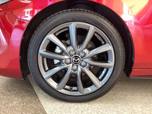 ＭＡＺＤＡ３ファストバック ２．０　２０Ｓ　プロアクティブ　地デジ　３６０°モニター　ワンオーナー　ＡＬＨ　ＭＲＣＣ　パーキングセンサー　レーンキープアシスト　２カメラドラレコ　Ｂｌｕｅｔｏｏｔｈ　アドバンストキーレス　アラウンドビューモニター　ＤＶＤ　地デジ（33枚目）