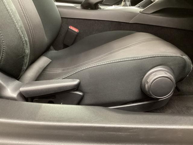 �^�]�Ȃɂ̓h���C�o�[�̑̌^��D�݂ɉ����đO����������łȂ��A�����̒������ł���V�[�g���t�^�[�𑕔��I