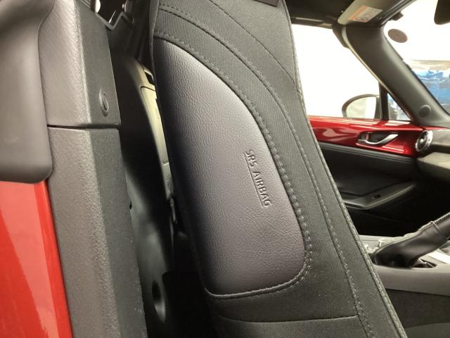 �v�G�A�o�b�N�͂������A���ʂ���̏Փˎ��ɏ����ی삷��T�C�h�G�A�o�b�N���t���Ă܂��I