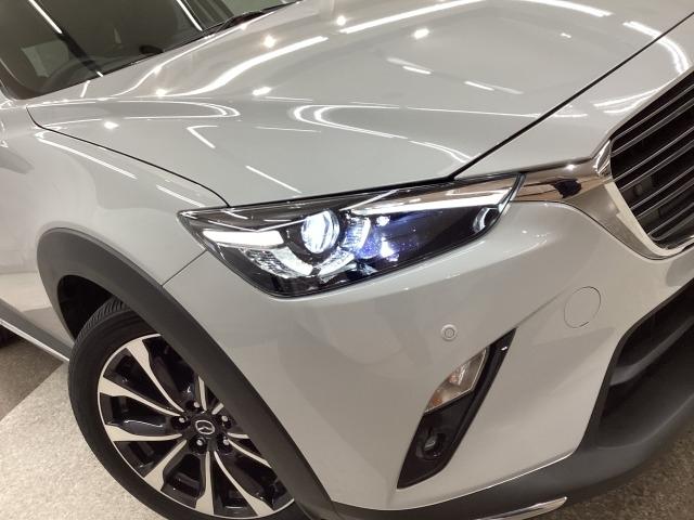 �k�d�c�w�b�h���C�g�����I���邢���F���Ŗ�ԑ��s���̍������F�����m�ۂ��A�k�d�c�Ȃ�ł͂̏ȓd�͉��Œ�R��ɂ��v�����Ă��܂��B