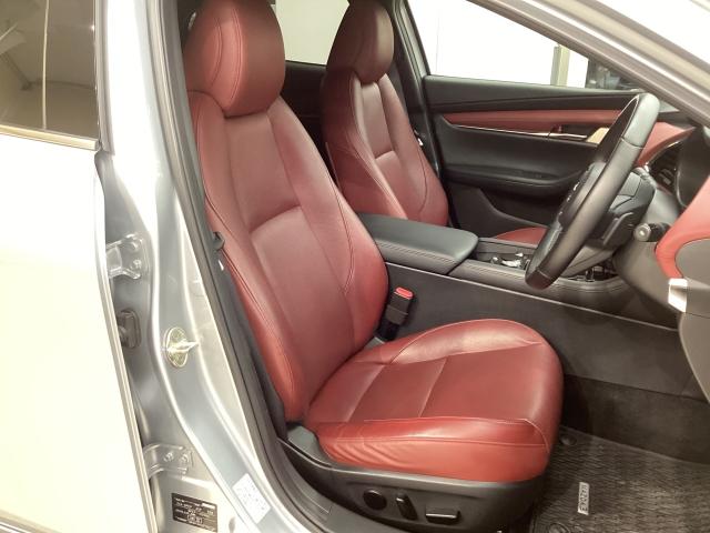 ＭＡＺＤＡ３ファストバック ２．０　Ｘ　バーガンディ　セレクション　４ＷＤ　地デジ　ＢＯＳＥ　３６０°モニター　ＡＬＨ　ＭＲＣＣ　パーキングセンサー　本革パワーシート　シートヒーター　２カメラドラレコ　Ｂｌｕｅｔｏｏｔｈ　革　３６０°カメラ　オートライト　ＬＥＤヘッドランプ（7枚目）