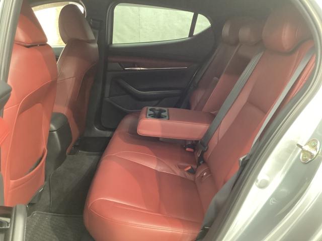 ＭＡＺＤＡ３ファストバック ２．０　Ｘ　バーガンディ　セレクション　４ＷＤ　地デジ　ＢＯＳＥ　３６０°モニター　ＡＬＨ　ＭＲＣＣ　パーキングセンサー　本革パワーシート　シートヒーター　２カメラドラレコ　Ｂｌｕｅｔｏｏｔｈ　革　３６０°カメラ　オートライト　ＬＥＤヘッドランプ（10枚目）