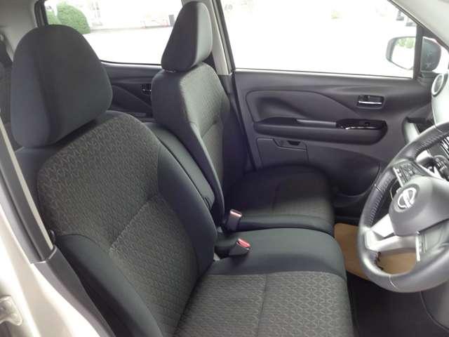 デイズ ６６０　ハイウェイスターＸ　９インチメモリーナビ・ＨＤＭＩケーブル・ドラ（13枚目）