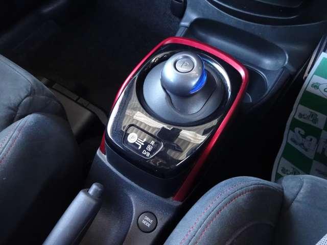 ノート 1.2 e-POWER NISMO 雹害車・メモリーナビ・アラウンドビューモ(11枚目)