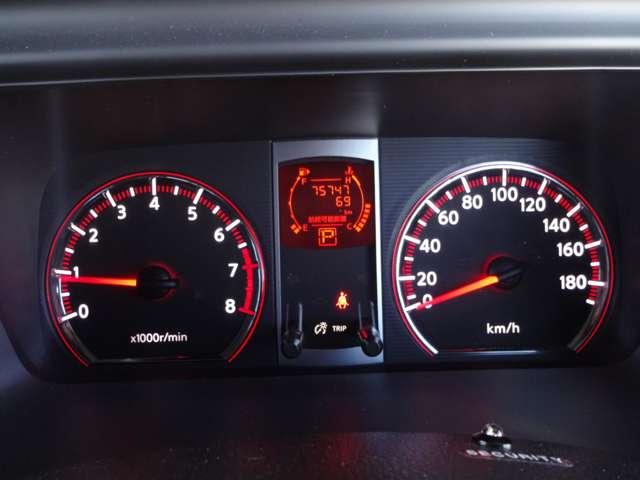 セレナ ２．０　ハイウェイスター　Ｖセレクション　メモリーナビ・バックビューモニター・ＥＴＣ（10枚目）