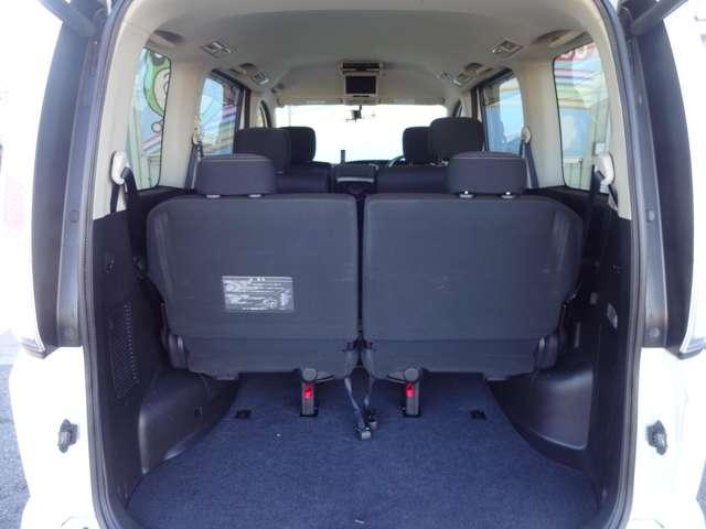 セレナ ２．０　ハイウェイスター　Ｖセレクション　メモリーナビ・バックビューモニター・ＥＴＣ（13枚目）