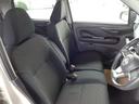 運転席画像になります。シートは目立つ様な大きな汚れ・ヘタリ・破れ等は御座いません。